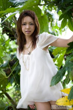 《岳打开双腿开始配合交换》